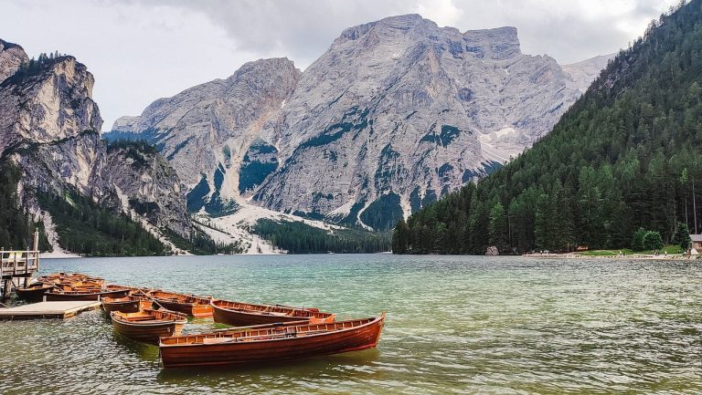 Lacul Mihai Eminescu versuri