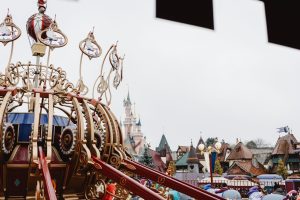 Ce trebuie sa verific inainte sa rezerv o vacanta la Disneyland Paris?